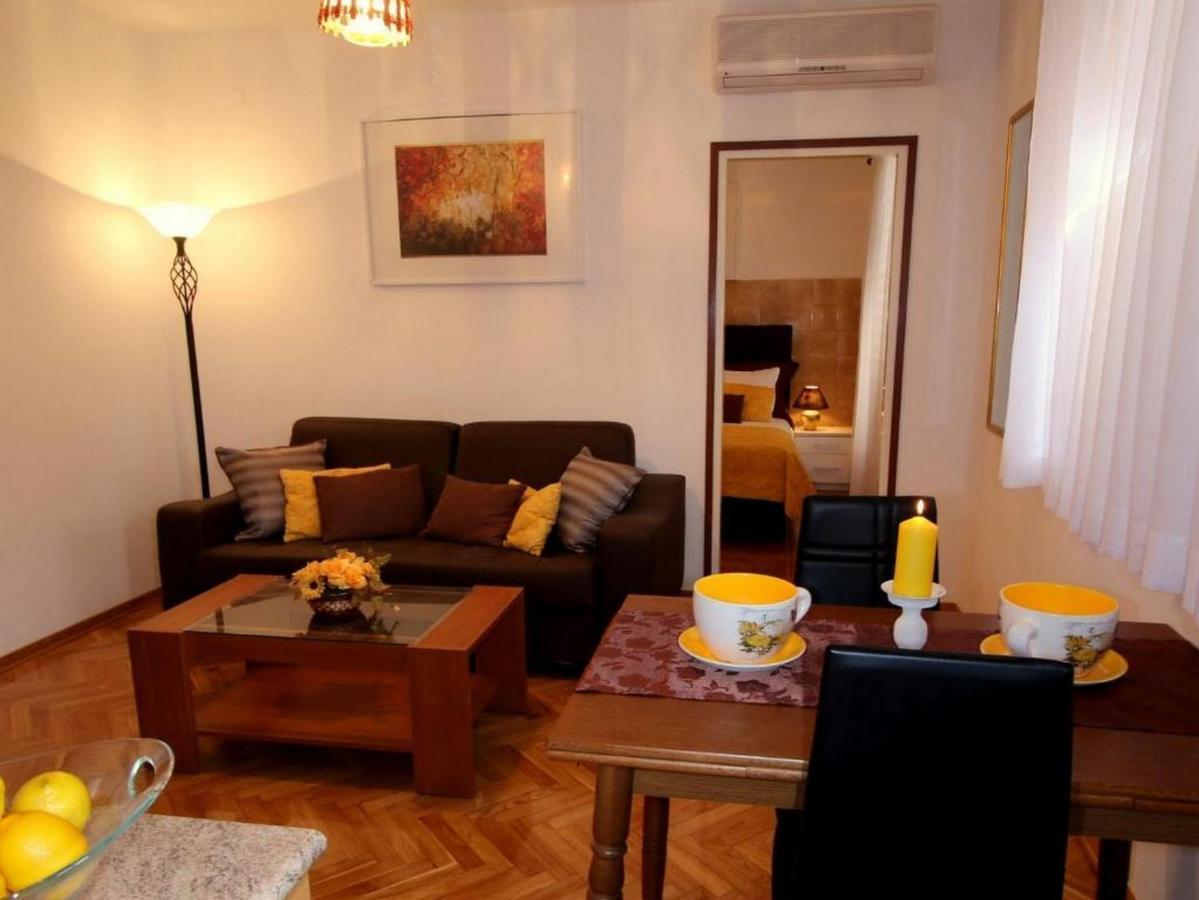 Villa Renipol Adults Only Сутиван Екстериор снимка