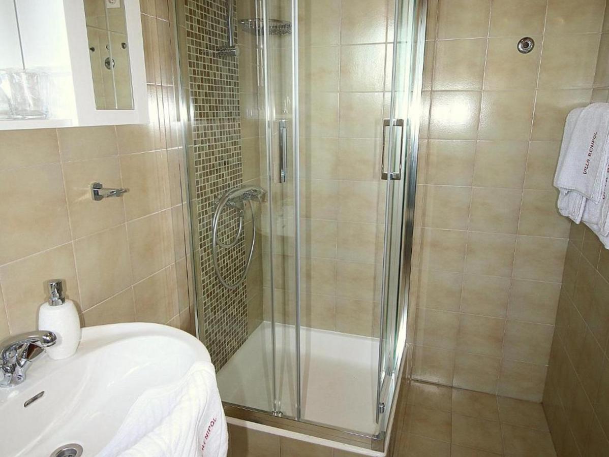 Villa Renipol Adults Only Сутиван Екстериор снимка