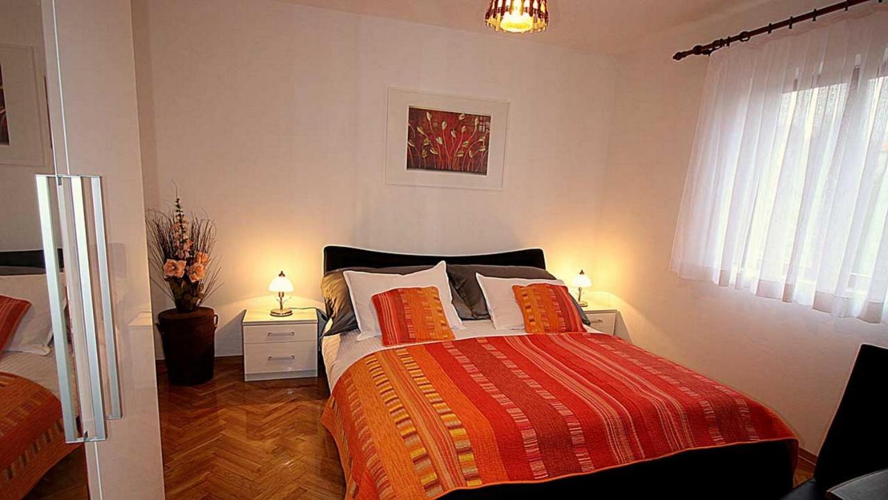 Villa Renipol Adults Only Сутиван Екстериор снимка