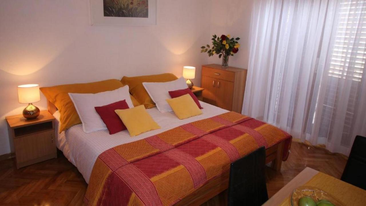 Villa Renipol Adults Only Сутиван Екстериор снимка