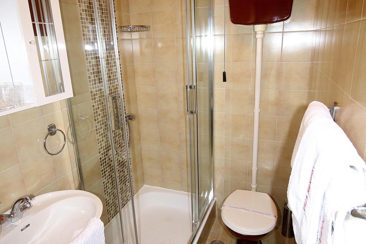 Villa Renipol Adults Only Сутиван Екстериор снимка