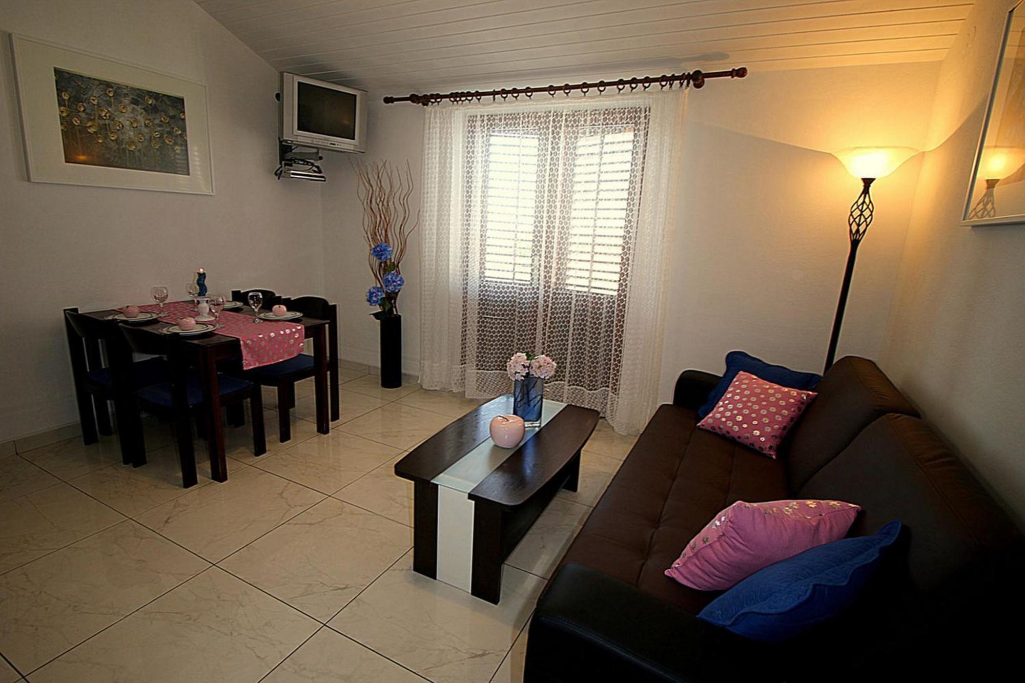 Villa Renipol Adults Only Сутиван Стая снимка